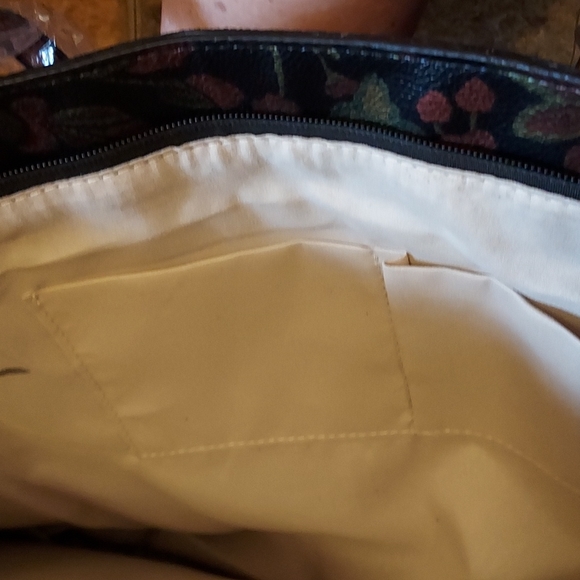 NWT-Floral Tote Bag - Picture 4 of 8